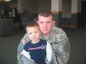 Shawn Syverson of the United States Army and his son Holden